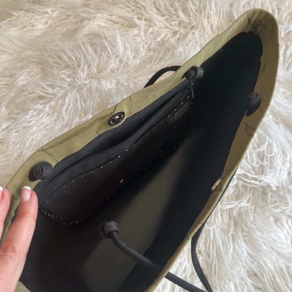 One of a kind handbag - Picture 2 of 2